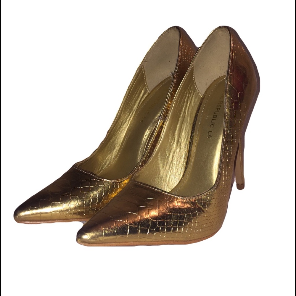 Gold pointy toe stiletto from shoe republic.